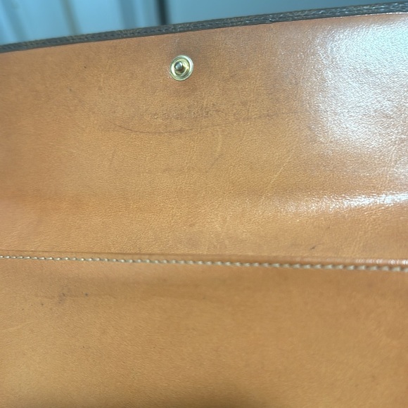 Celine Trifold Wallet w/ Unbranded Chain - Picture 6 of 15